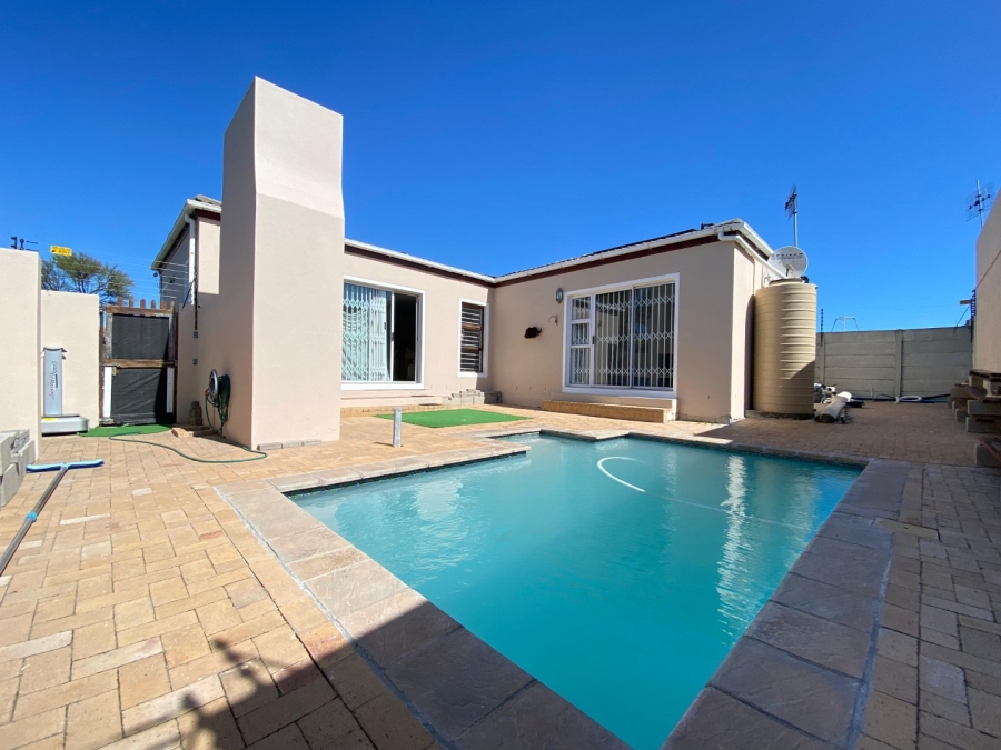 2 Bedroom Property for Sale in Parklands Western Cape